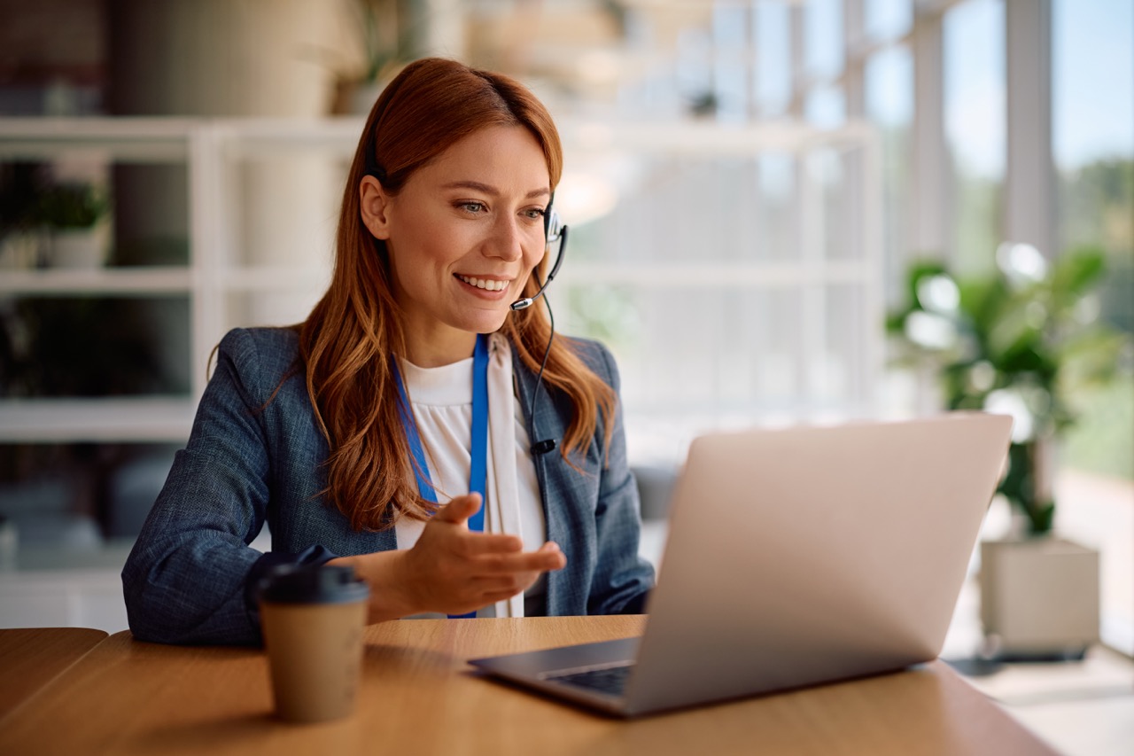 Live chat, chatbot czy formularz?